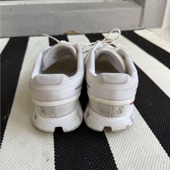 Onclouds - Picture 3 of 4